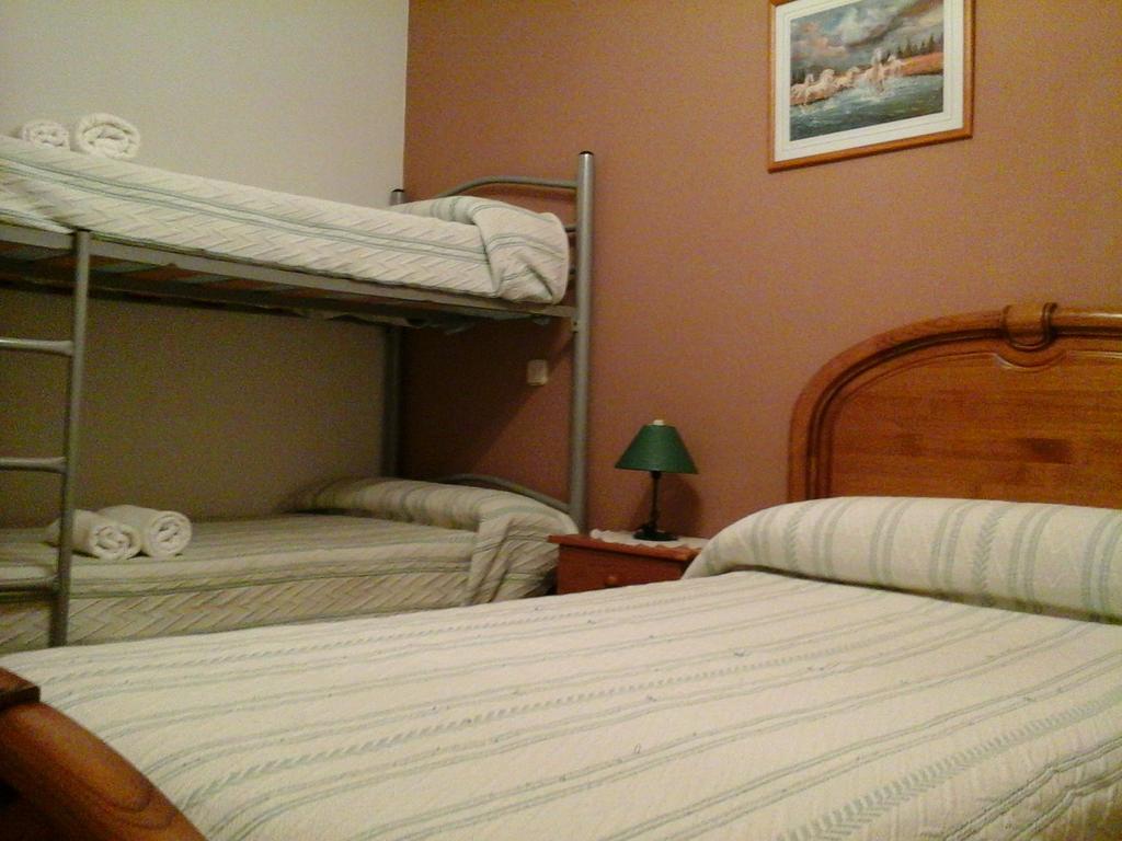 Vega de Espinareda Hostal Pinera חדר תמונה